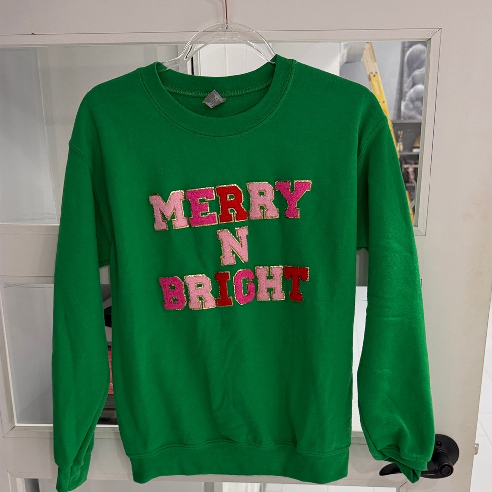 Green 'Merry N Bright' Sweatshirt